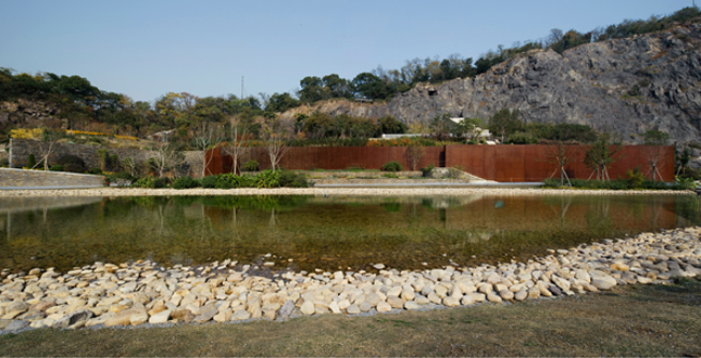 Quarry Garden in Shanghai Botanical Garden