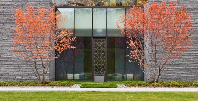 Lakewood Garden Mausoleum & Lakewood Cemetery