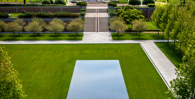 Lakewood Garden Mausoleum & Lakewood Cemetery