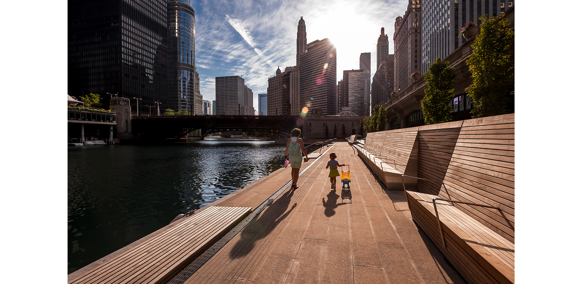 Before the city comes to life, the generous Riverwalk is a peaceful respite from the from the hustle and bustle of downtown actvity.  The Riverwalk se…
