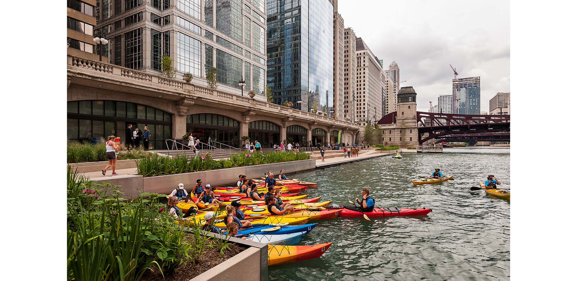 The Cove, which is located between Dearborn and Clark Streets, was inspired by beach landscapes.
                            Kayak rentals and docking for human-powered craft pr…