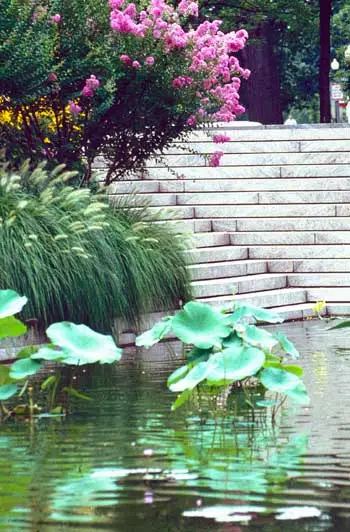 Pershing Park / Photograph © Volkmar Wentzel, undated, courtesy The Cultural Landscape Foundation