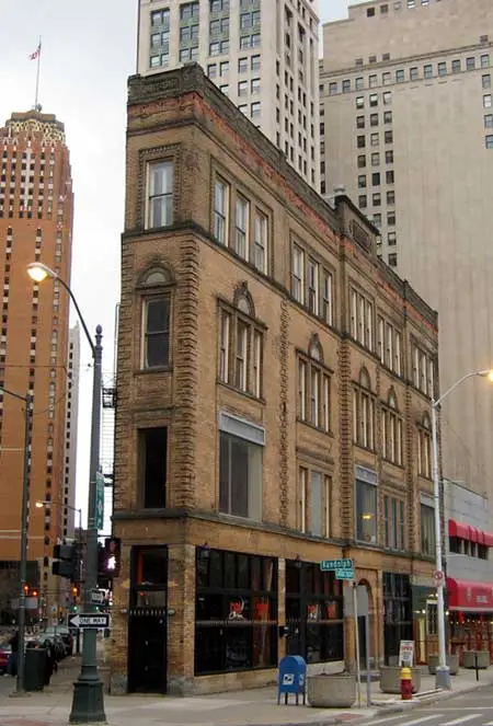 Detroit's Flatiron building / Flickr 