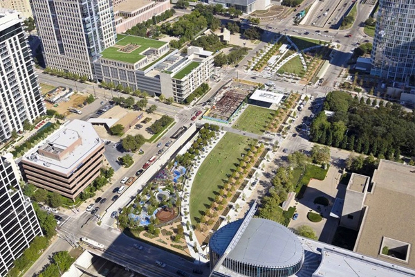 Aerial view of Klyde Warren Park image: The Office of James Burnett, the Landscape Architecture Foundation, and Taner Ozdil
