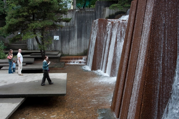 Keller Fountain Park in Portland, OR image: Brendan Scherer via Flickr