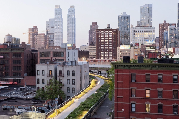 High Line, Section 2 - 2013 General Design Honor Award Winner image: Iwan Baan