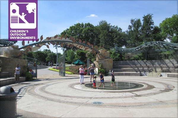 Entry with interactive fountain image: Lisa Horne