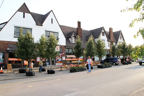  Working with SWA Architects in Dallas to install street trees and landscape elements image: Jason Roberts
