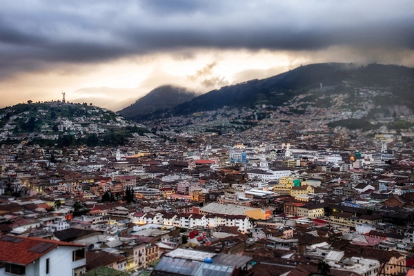 Old town of Quito image: Simon Matzinger via Flickr