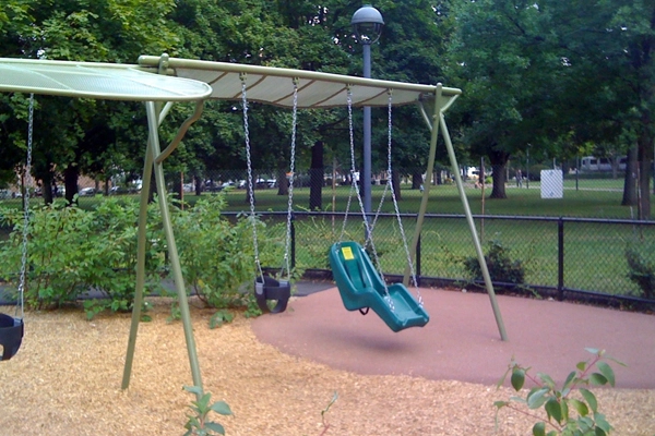 Different types of swings placed next to each other encourages children of differing levels of ability to participate together. image: Amy Wagenfeld