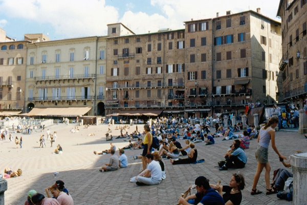 Figure.2 Piazza del Campo, Siena, Tuscany, Italy image: Taner R. Ozdil, 1999
