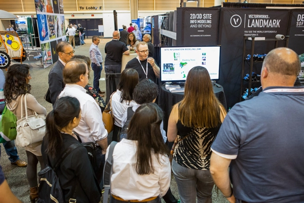 Eric Gilbey, ASLA, of Vectorworks, demonstrates how practitioners can utilize BIM workﬂows for sites during the Digital Technology PPN EXPO Tour. / image: EPNAC