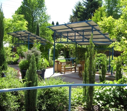 A patient-specific garden at the Oregon Burn Unit, Portland, OR. Designed by Brian Bainnson, ASLA, Quatrefoil Inc. / image: Clare Cooper Marcus