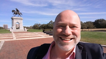 Hermann Park selfie with Sam Houston / image: Tomás Herrera-Mishler