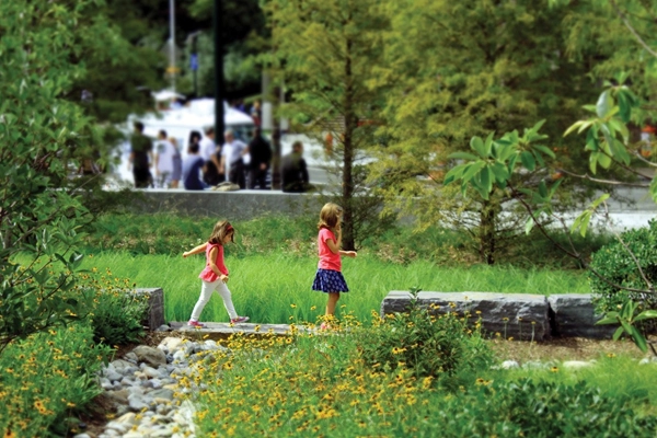 ASLA 2014 Professional General Design Honor Award. Shoemaker Green, Philadelphia, PA. Andropogon Associates Ltd. / image: Barrett Doherty and Andropogon