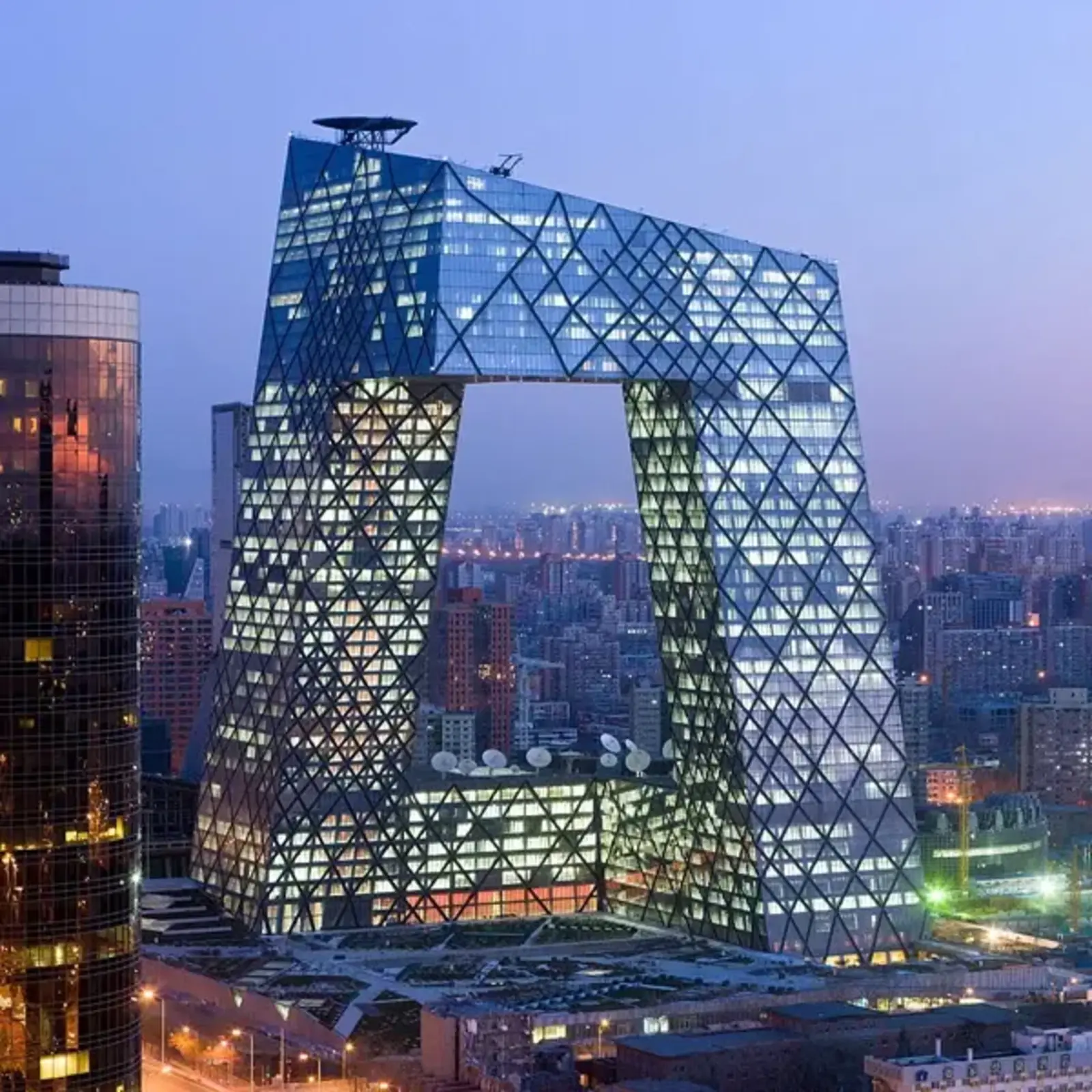 CCTV Tower, Beijing / SPfaust.wordpress.com