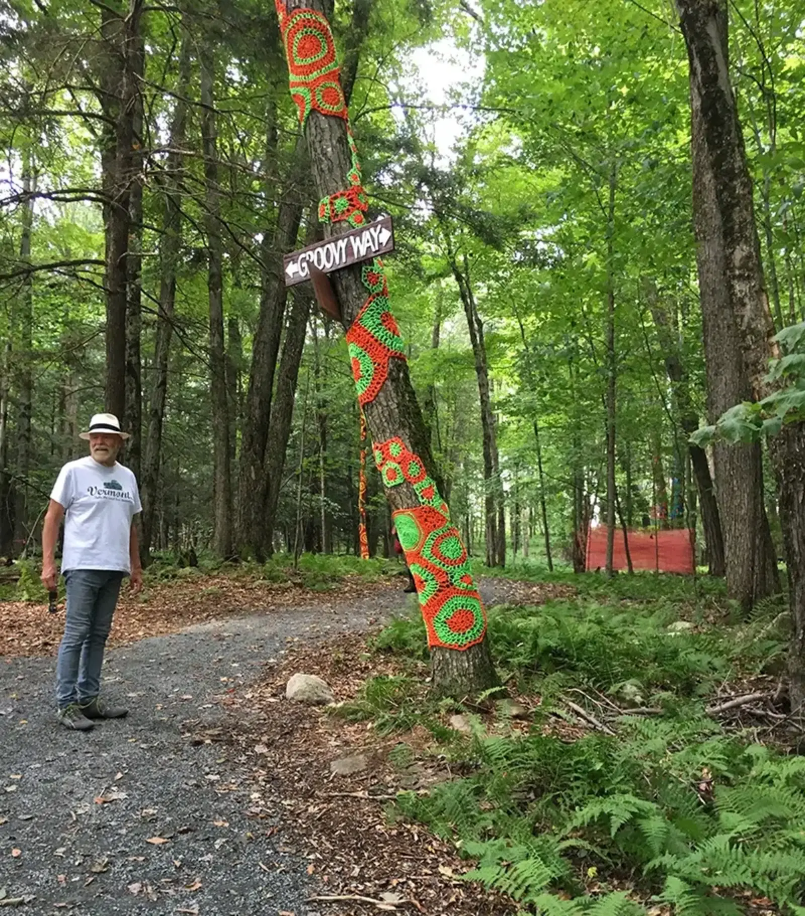 Bindy Bazaar paths and signs / Heritage Landscapes, LLC, Preservation Landscape Architects and Planners