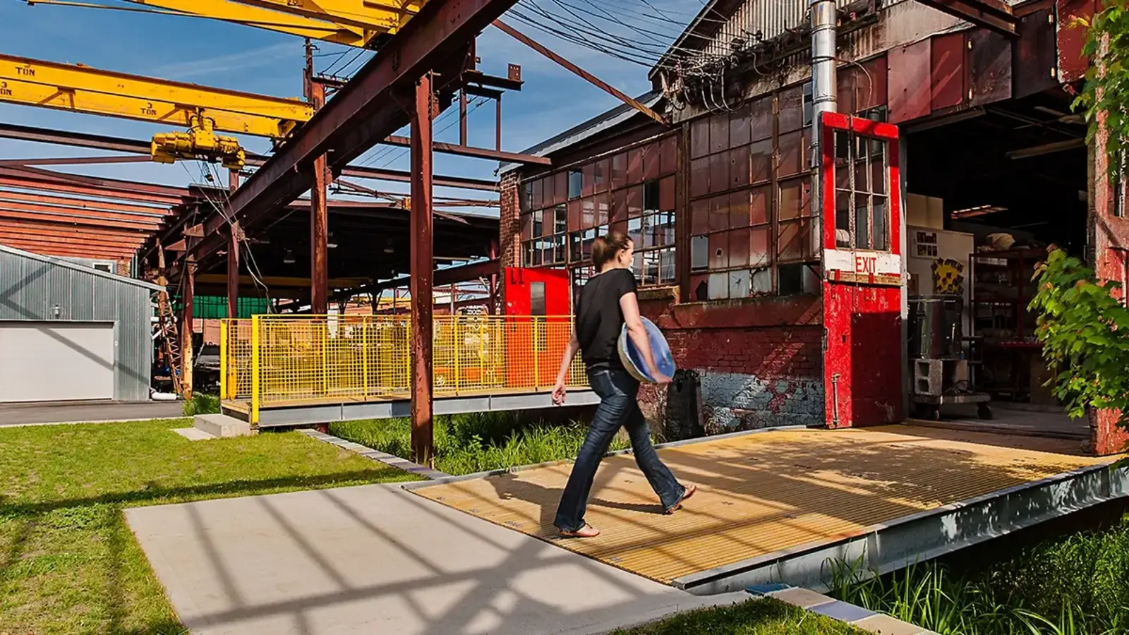 ASLA 2011 Professional Honor Award in General Design, The Steel Yard, Klopfer Martin Design Group, Christian Phillips Photography.