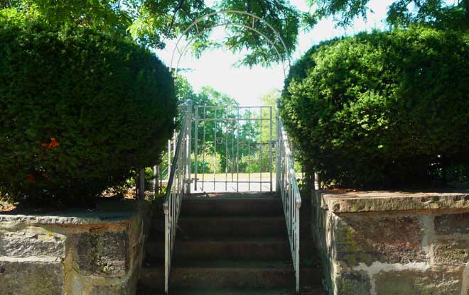 Trellis Gate